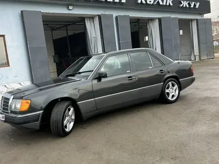 Mercedes-Benz E 220 1993 года за 2 300 000 тг. в Кызылорда – фото 8