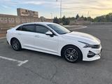Kia K5 2021 года за 10 400 000 тг. в Талдыкорган