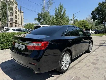 Toyota Camry 2013 года за 10 700 000 тг. в Алматы – фото 3
