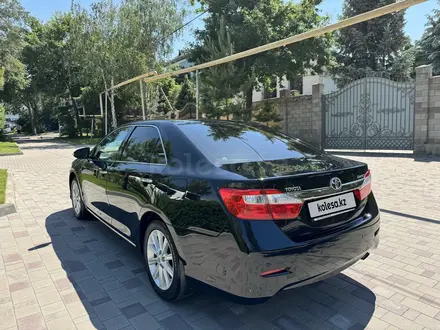 Toyota Camry 2013 года за 10 700 000 тг. в Алматы – фото 2