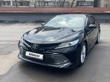 Toyota Camry 2018 года за 15 000 000 тг. в Алматы