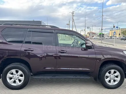 Toyota Land Cruiser Prado 2011 года за 14 500 000 тг. в Атырау – фото 14