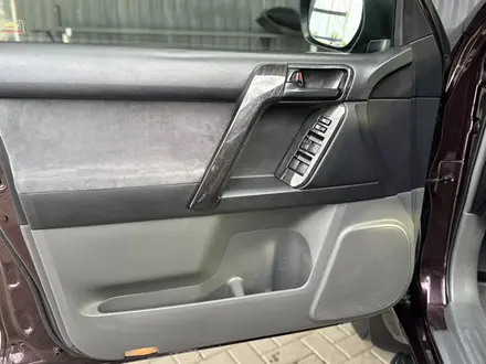 Toyota Land Cruiser Prado 2011 года за 14 500 000 тг. в Атырау – фото 21