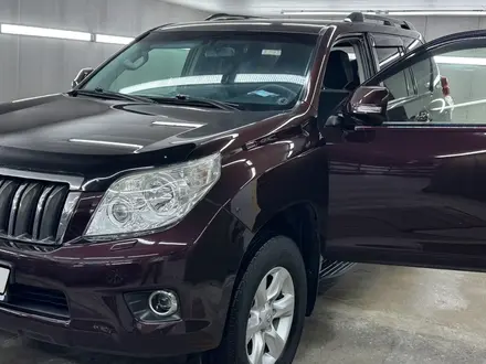 Toyota Land Cruiser Prado 2011 года за 14 500 000 тг. в Атырау – фото 3