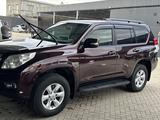Toyota Land Cruiser Prado 2011 года за 14 500 000 тг. в Атырау – фото 2