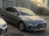 Hyundai Elantra 2017 годаfor4 700 000 тг. в Атырау – фото 5