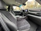 Toyota Highlander 2022 годаүшін25 400 000 тг. в Актау – фото 5