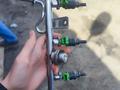 Топливная форсунка топливная рейка топливные форсунки 2GR, 1UR, 3MZ, VqQ35D за 7 500 тг. в Алматы – фото 3