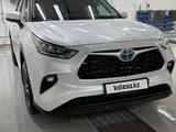 Toyota Highlander 2023 года за 26 000 000 тг. в Актау – фото 4