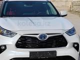 Toyota Highlander 2023 года за 26 000 000 тг. в Актау – фото 2