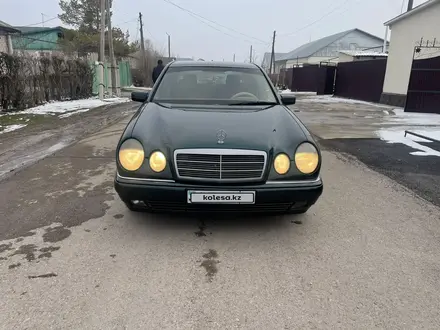Mercedes-Benz E 280 1997 года за 3 599 999 тг. в Алматы – фото 2
