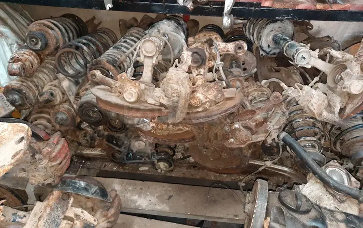 Стойки ауди в4 за 8 000 тг. в Усть-Каменогорск