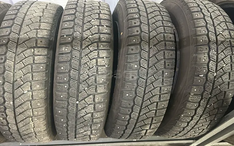 Легковая шина зимняя шипованная Viatti Brina Nordico 185/65 R15 c Дисками за 100 000 тг. в Атырау