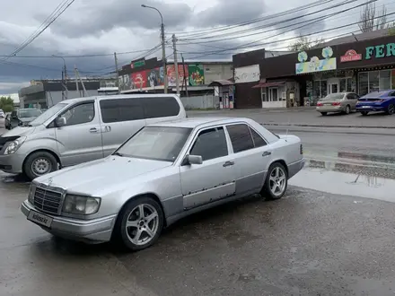 Mercedes-Benz E 230 1992 года за 850 000 тг. в Тараз – фото 4