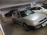 Volkswagen Golf 1993 года за 650 000 тг. в Астана – фото 2