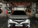 Toyota Camry 2018 года за 16 000 000 тг. в Алматы – фото 2