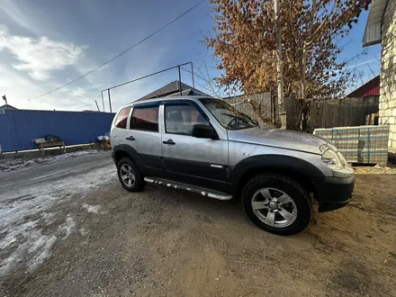 Chevrolet Niva 2013 года за 3 000 000 тг. в Актобе – фото 3