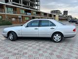 Mercedes-Benz E 430 1998 годаүшін4 755 000 тг. в Жанаозен – фото 3