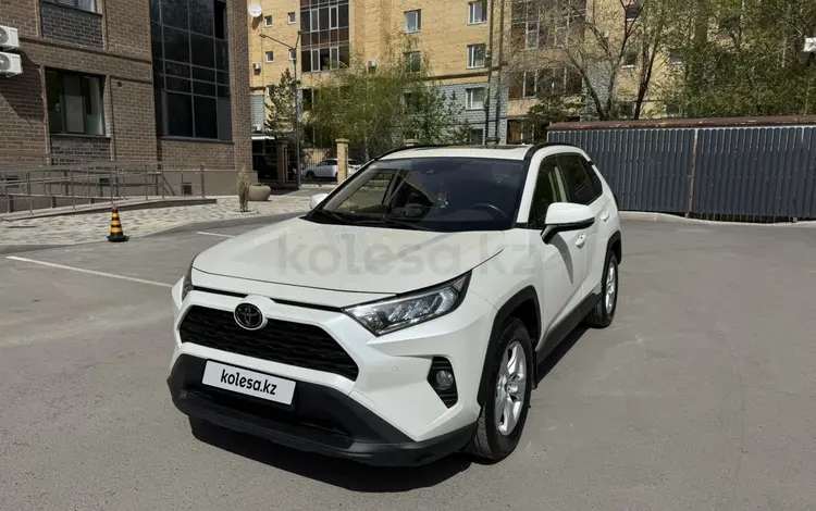 Toyota RAV4 2019 годаүшін14 000 000 тг. в Караганда