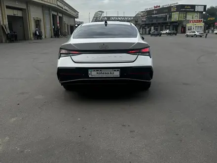 Hyundai Elantra 2024 года за 7 300 000 тг. в Алматы – фото 2