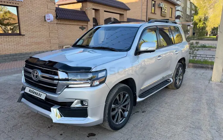 Toyota Land Cruiser 2013 года за 21 000 000 тг. в Уральск