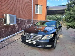 Lexus LS 600h