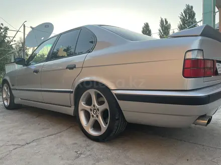 BMW 525 1993 года за 2 850 000 тг. в Туркестан – фото 2