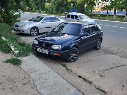 Volkswagen Golf 1994 года за 1 390 000 тг. в Аксай – фото 2