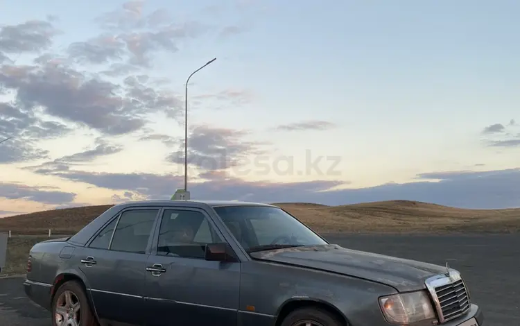 Mercedes-Benz E 200 1992 годаfor650 000 тг. в Актобе