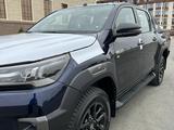 Toyota Hilux 2023 года за 23 800 000 тг. в Атырау – фото 2