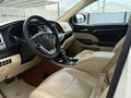 Toyota Highlander 2015 года за 10 800 000 тг. в Атырау – фото 5