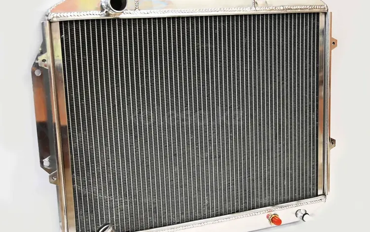 Радиатор алюминиевый MMC Pajero V43 6G72 40мм AT AJSүшін92 153 тг. в Алматы
