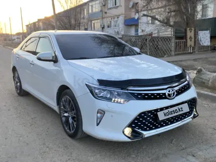 Toyota Camry 2015 года за 12 000 000 тг. в Атырау – фото 3