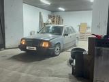 Mercedes-Benz E 260 1992 годаүшін700 000 тг. в Астана – фото 2
