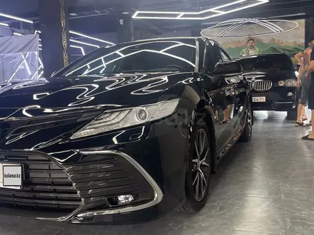 Toyota Camry 2022 года за 19 850 000 тг. в Семей – фото 5