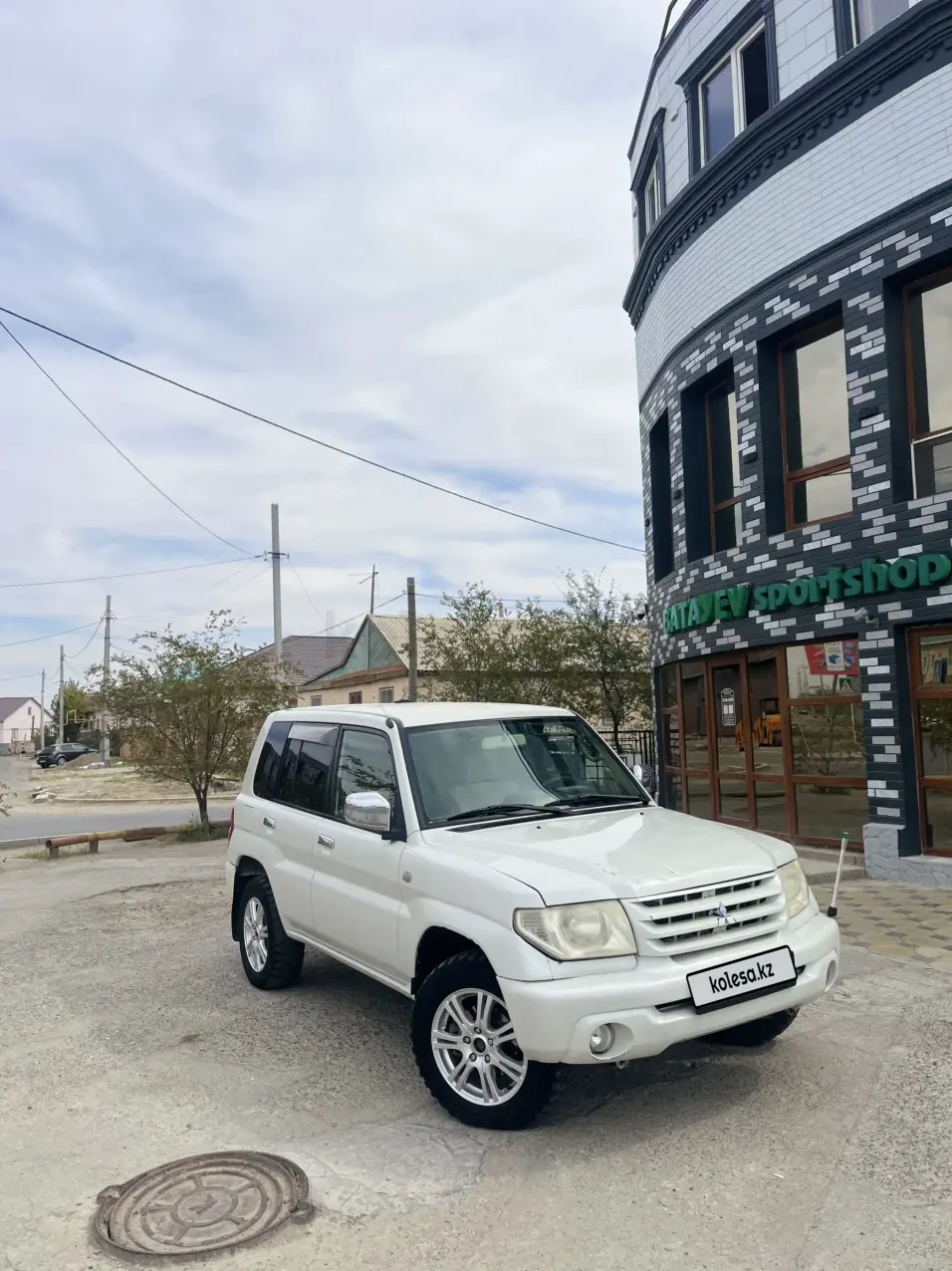 Mitsubishi Pajero iO, 2005