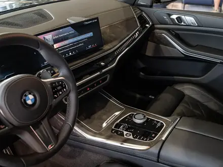BMW X7 XDrive 40i 2026 года за 81 677 852 тг. в Астана – фото 3