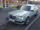 Mercedes-Benz E 260 1991 годаүшін700 000 тг. в Алматы – фото 4