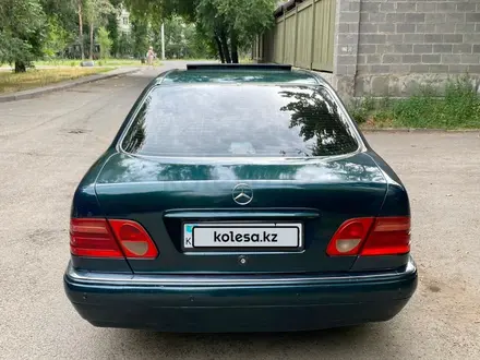Mercedes-Benz E 230 1997 года за 2 600 000 тг. в Алматы – фото 6