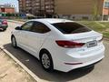 Hyundai Elantra 2018 года за 5 500 000 тг. в Актобе – фото 2