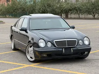 Mercedes-Benz E 320