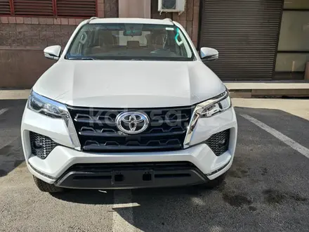 Toyota Fortuner 2023 года за 22 800 000 тг. в Алматы – фото 3