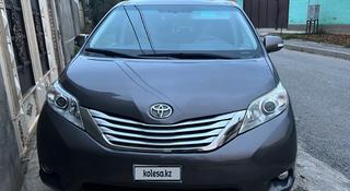 Toyota Sienna 2013 года за 11 500 000 тг. в Актау