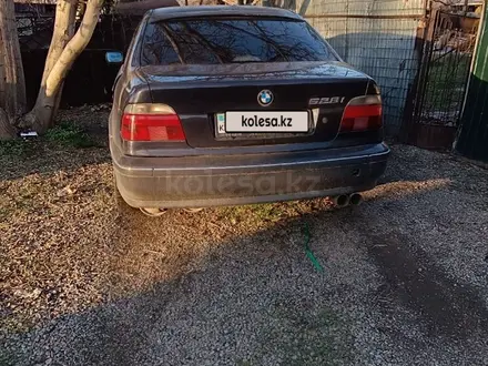 BMW 528 1997 года за 1 600 000 тг. в Алматы