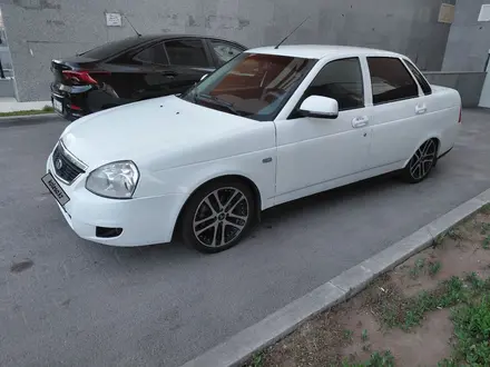 ВАЗ (Lada) Priora 2170 2014 года за 2 200 000 тг. в Астана – фото 2