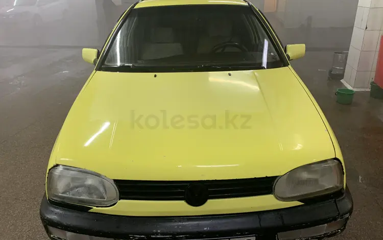 Volkswagen Golf 1997 года за 900 000 тг. в Астана