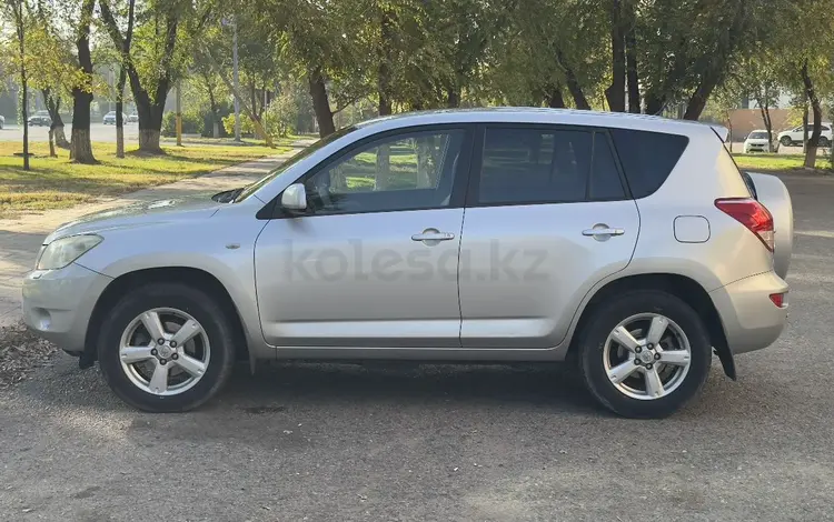 Toyota RAV4 2007 годаfor8 000 000 тг. в Тараз