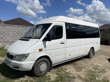 Mercedes-Benz Sprinter 2006 года за 5 800 000 тг. в Алматы – фото 3