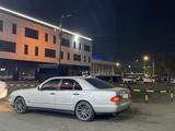 Mercedes-Benz E 320 1998 годаfor3 400 000 тг. в Алматы – фото 3