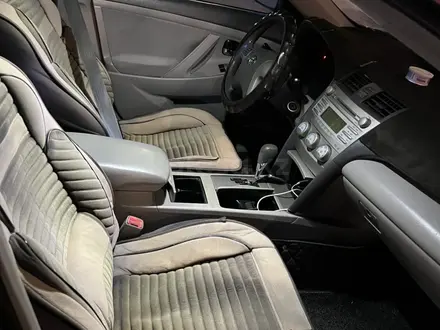 Toyota Camry 2010 года за 6 500 000 тг. в Атырау – фото 12